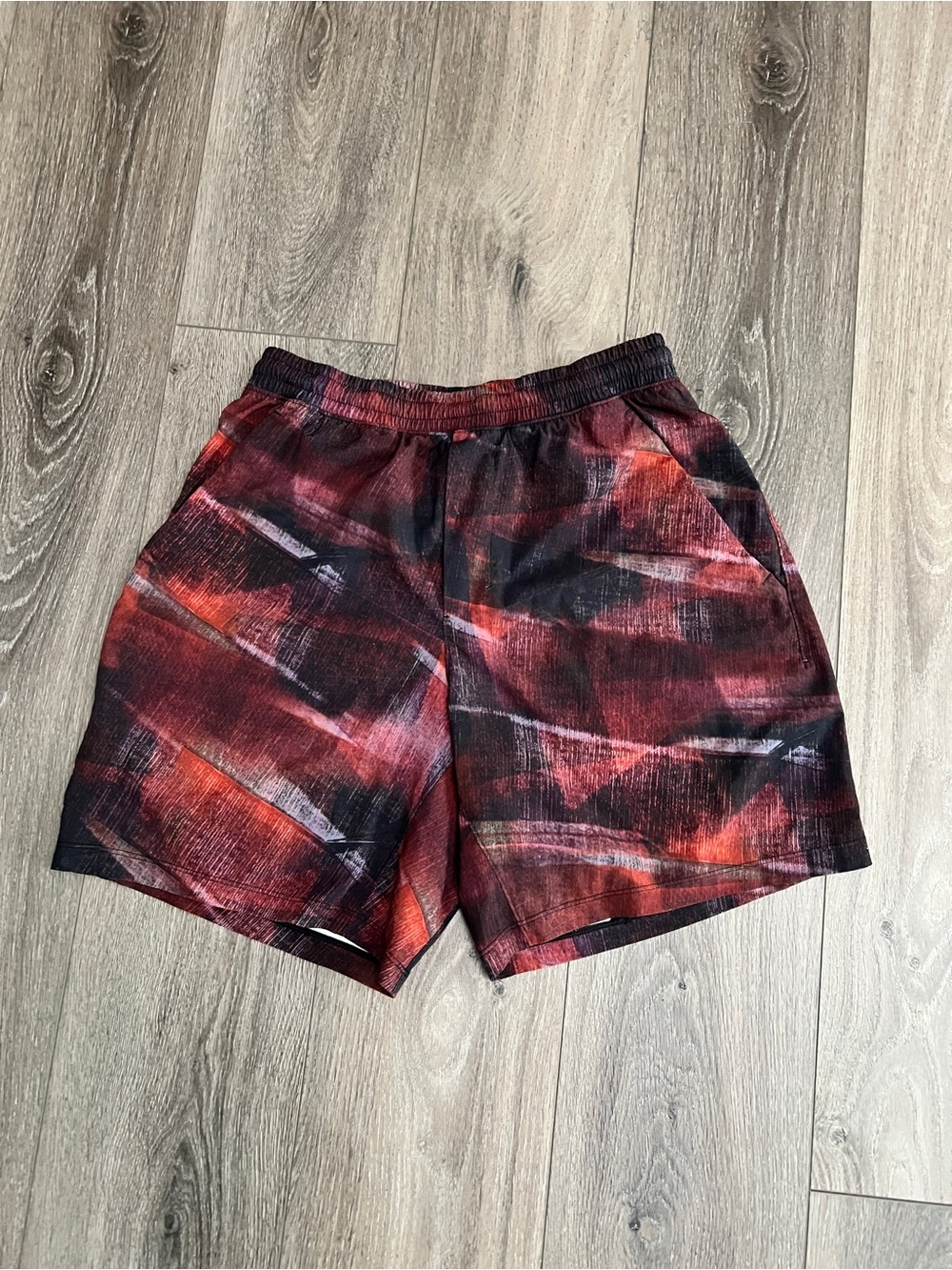 Lululemon Abstract Red & Black Athletic Shorts - mens medium
